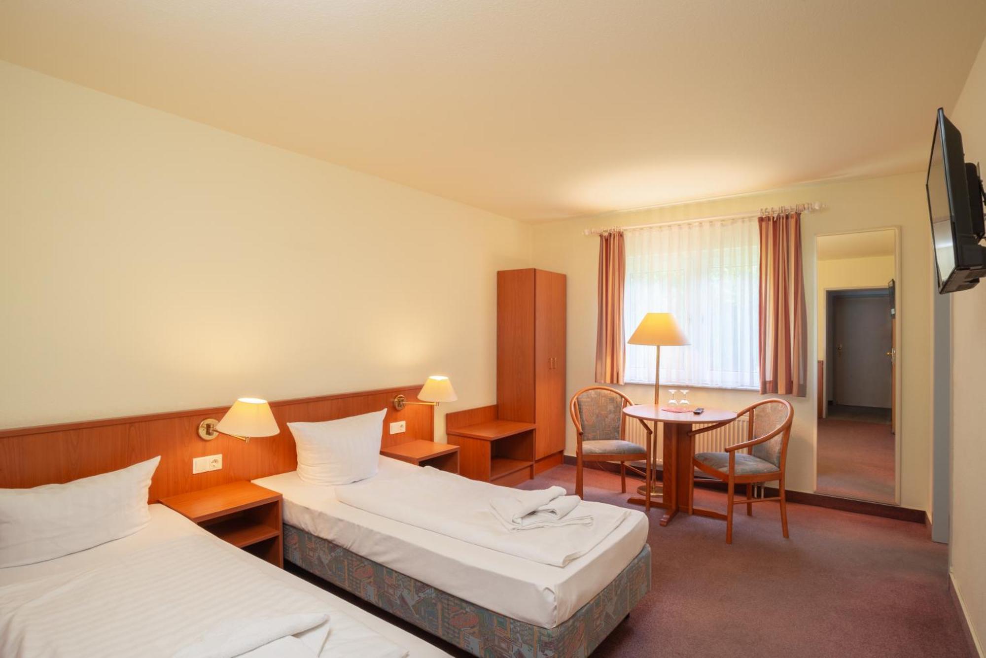 Waldhotel Schoeneiche -Self Check-In- Eksteriør billede